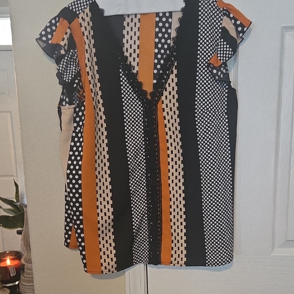 SHEIN Black and White Graphic Notched Collar Blouse